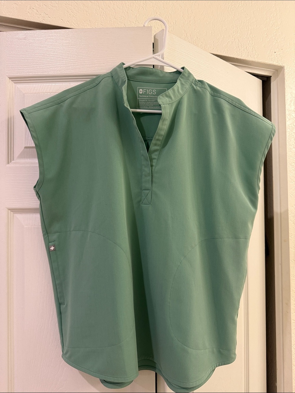 FIGS Rafaela Mint Green Cap-Sleeve Scrub Top